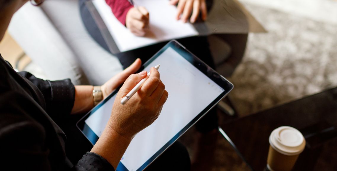 How to Be a Good Client Meeting Note Taker: 5 Ideas to Try